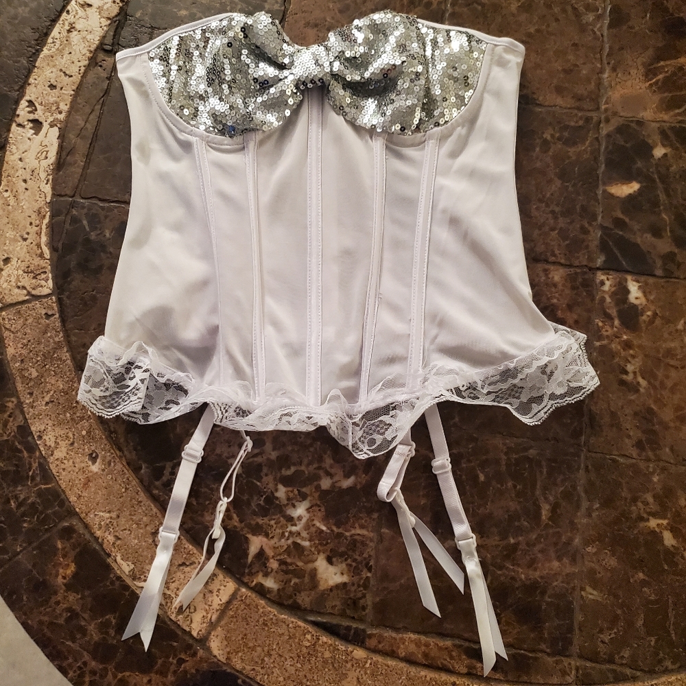 Hearts Rob White With Silver Embellishments Corset & Lace L NWT